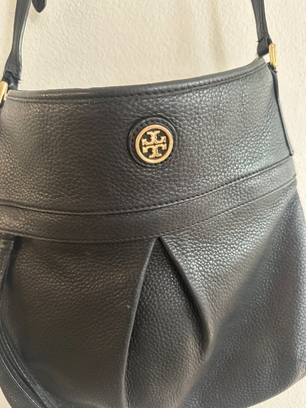 Tory Burch Swingpack Crossbody Messenger Bag, Black/Gold